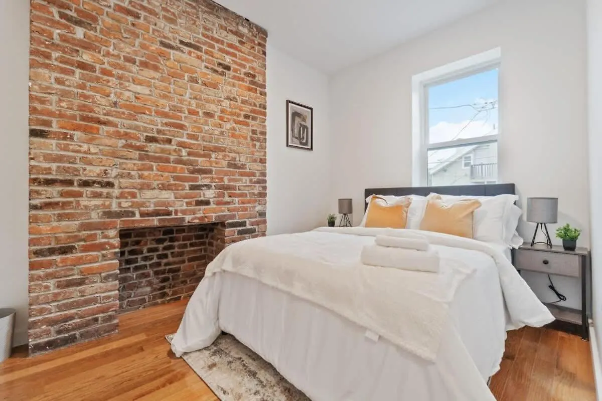 Holiday Special 2 Houses Duplex Rental With 6 Bdrms Pittsburgh Holiday home
