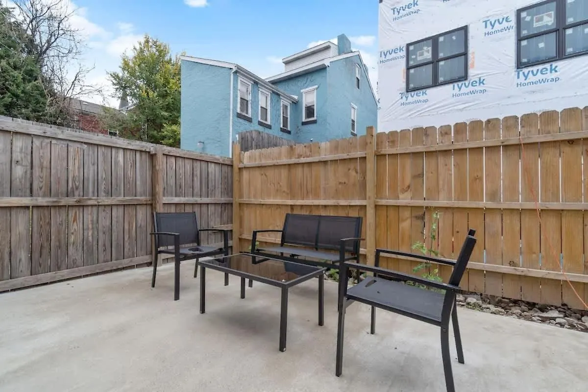 Holiday Special 2 Houses Duplex Rental With 6 Bdrms Pittsburgh Holiday home